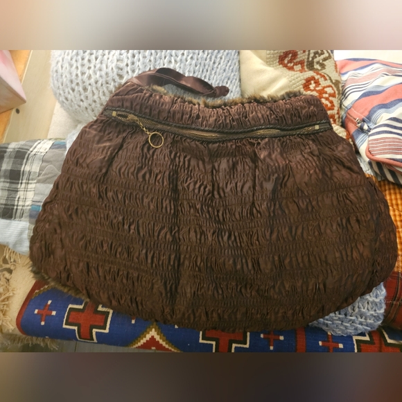 Vintage fur muff with zippered pocket - Picture 8 of 8